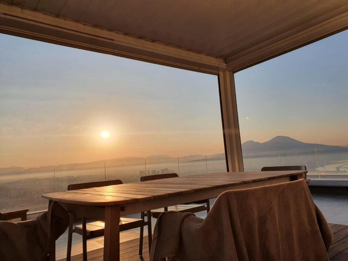Terrazza Manu - Loft Suspended Over The City-Vomero Napoli Exterior foto